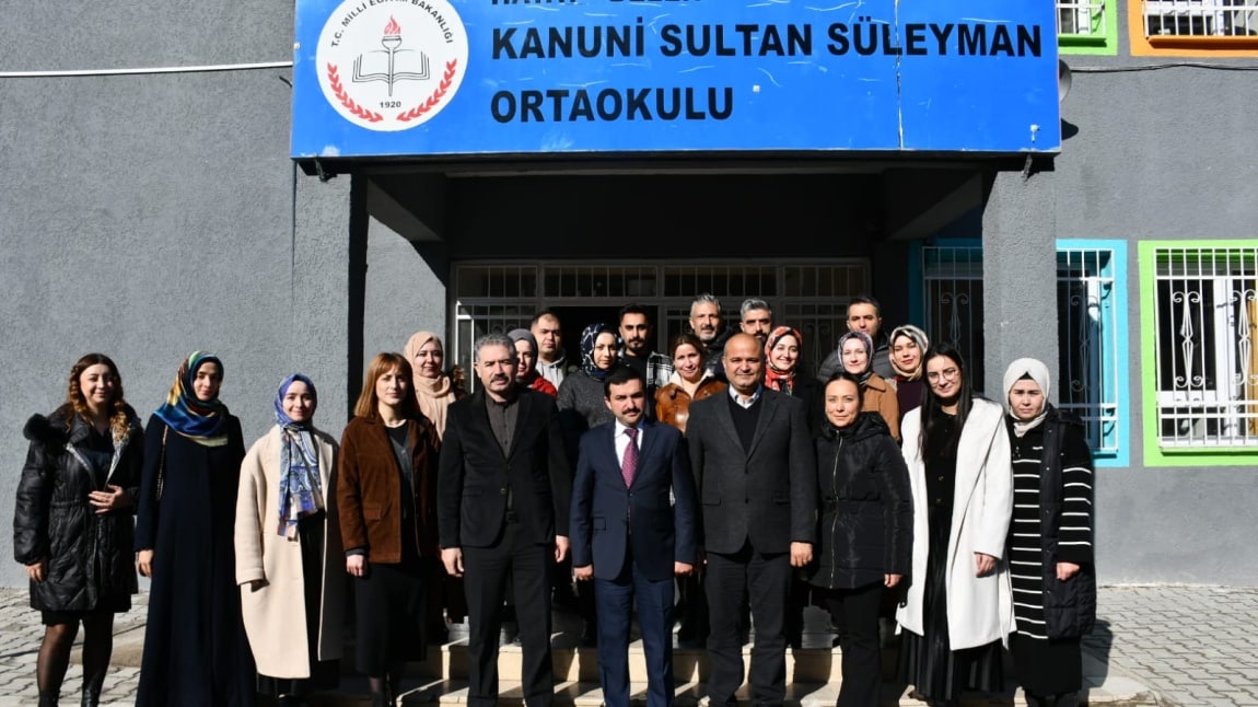 Kaymakamımız Sn Mahmut Sami YILMAZ ve İlçe Milli Eğitim Müdürümüz Sn Erdal AYVAZOĞLU okulumuzu ziyaret etti.